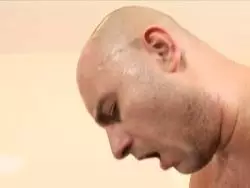 Unschuldige Göre mit kleinen Brüsten wird genagelt